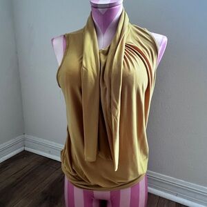 Stylish Gold Sleeveless Top Size Medium‎
